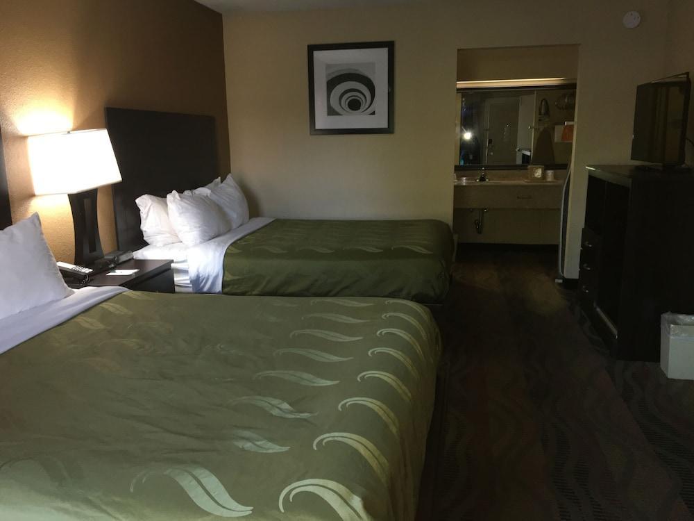 Quality Inn & Suites Santee Buitenkant foto