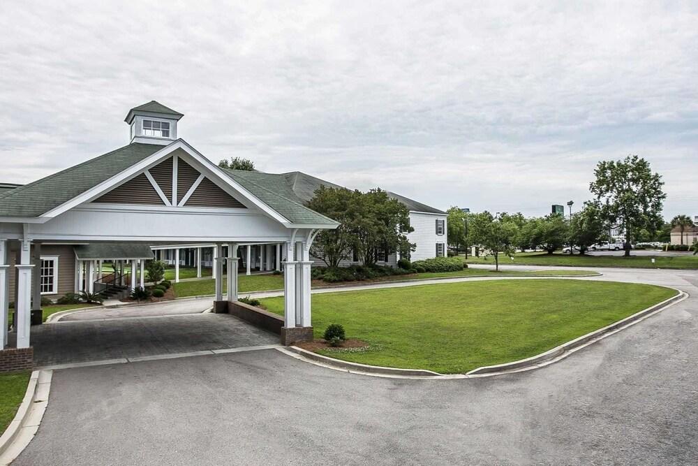 Quality Inn & Suites Santee Buitenkant foto