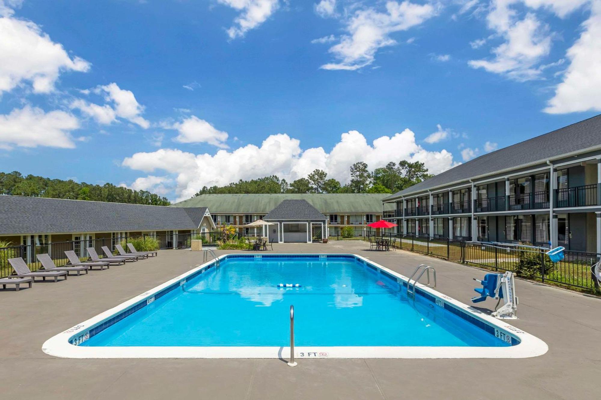 Quality Inn & Suites Santee Buitenkant foto