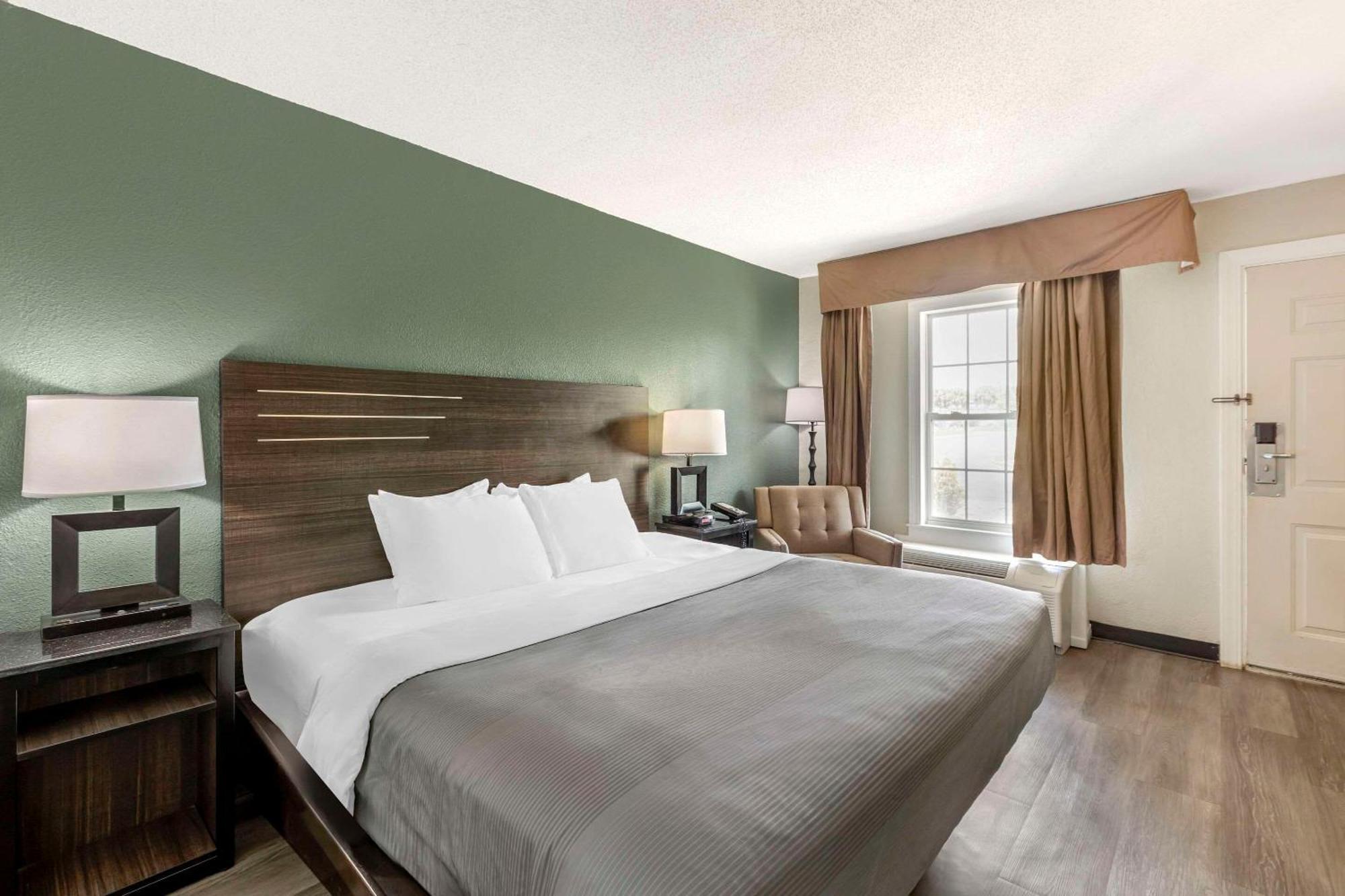 Quality Inn & Suites Santee Buitenkant foto