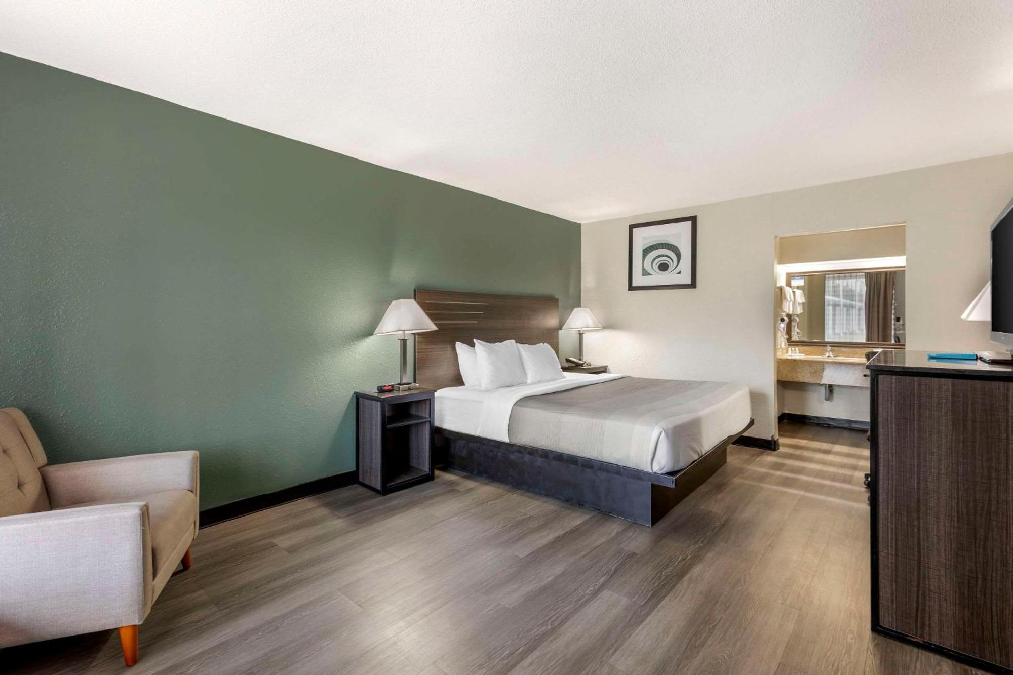 Quality Inn & Suites Santee Buitenkant foto
