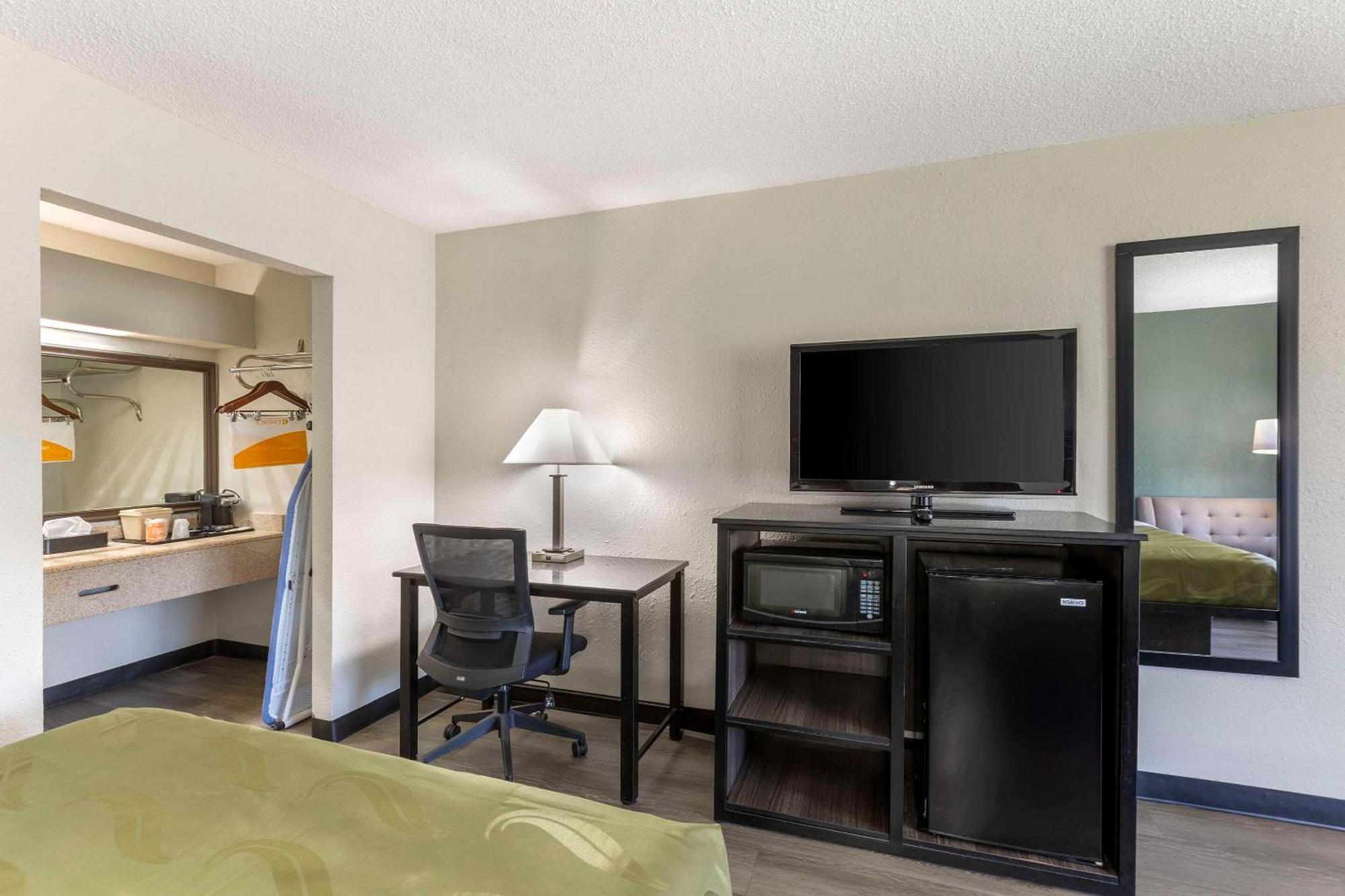 Quality Inn & Suites Santee Buitenkant foto
