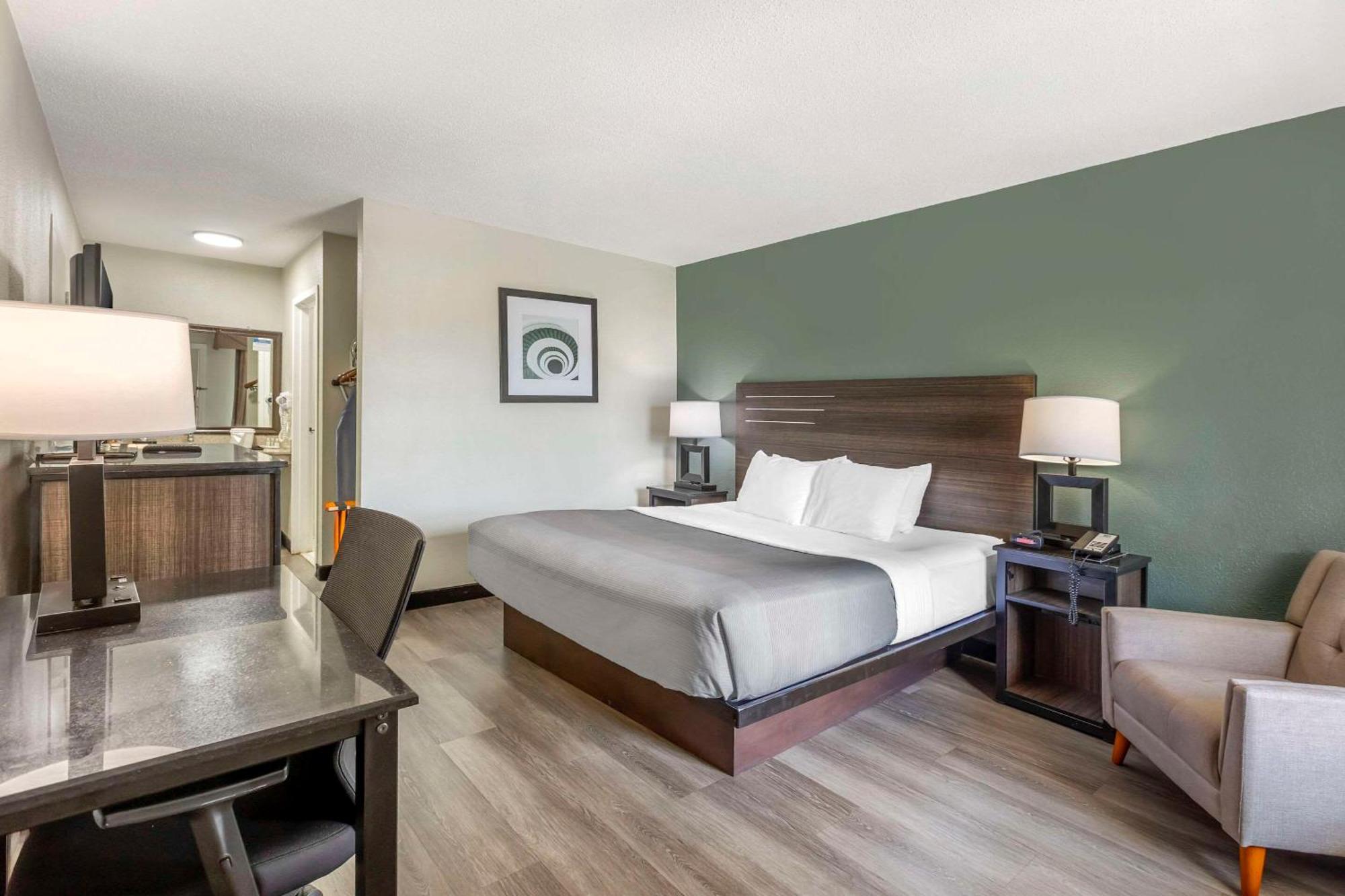 Quality Inn & Suites Santee Buitenkant foto