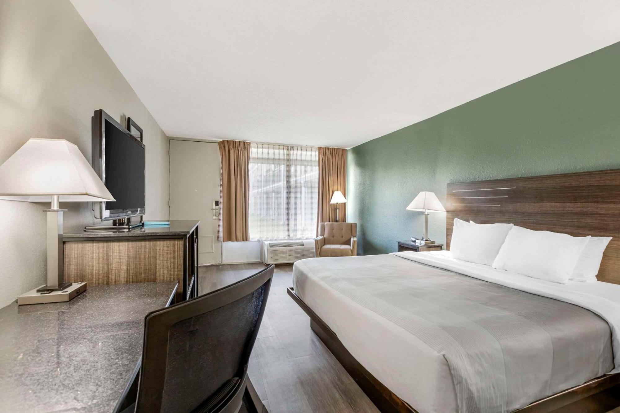 Quality Inn & Suites Santee Buitenkant foto