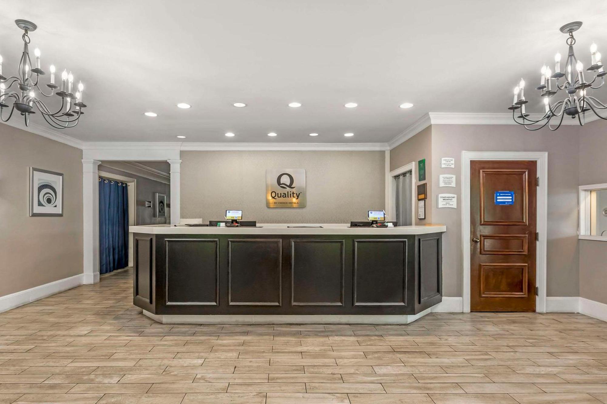 Quality Inn & Suites Santee Buitenkant foto